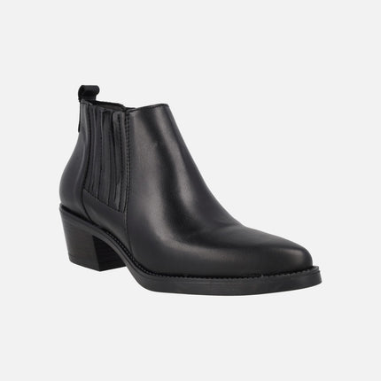 Botines de piel estilo cowboy con elásticos laterales