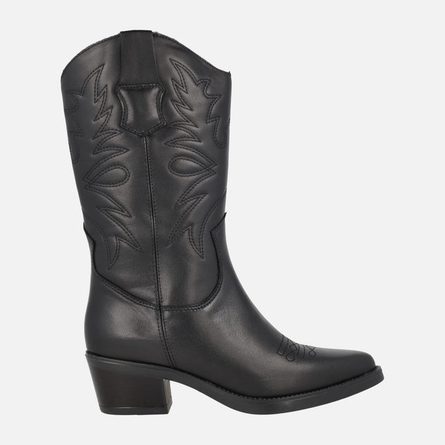 Botas de piel estilo cowboy con bordados de Viguera