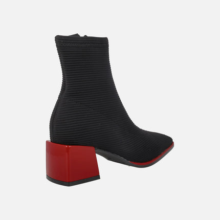 Botines de tejido elástico con tacones rojos Inger