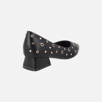 Zapatos de tacón con tachas doradas Kenyon