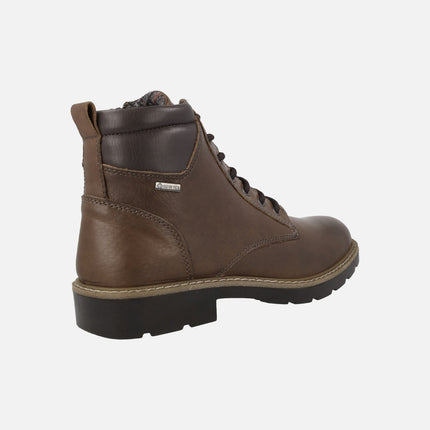 Botas marrones de piel con cordones y membrana Gore tex