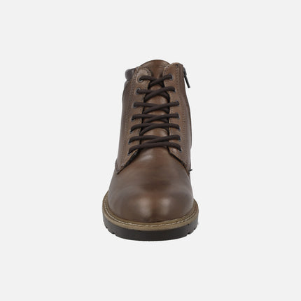 Botas marrones de piel con cordones y membrana Gore tex