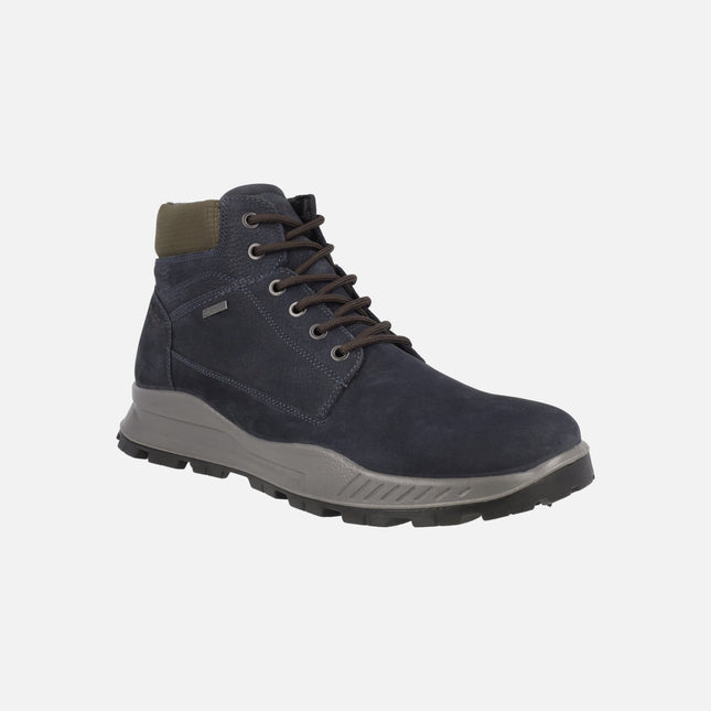 Botas de cordones en nobuck azul marino con membrana Goretex