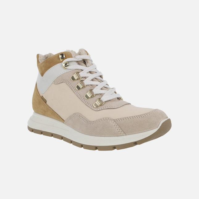 Botines deportivos en combinado beige con membrana Gore tex