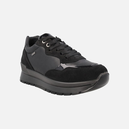 Deportivos multi material con cordones y membrana Gore tex