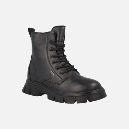Botines negros de piel con cordones y membrana Gore tex