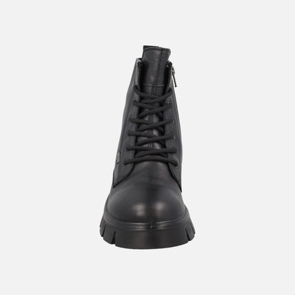 Botines negros de piel con cordones y membrana Gore tex