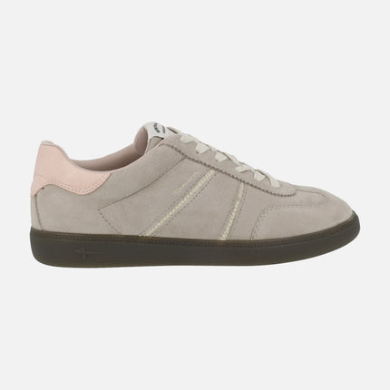 Zapatillas deportivas en serraje taupe con talonera rosa