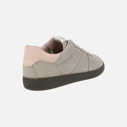 Zapatillas deportivas en serraje taupe con talonera rosa