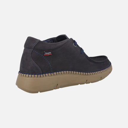 Botines bajos para hombre en piel nobuck con cierre de cordones