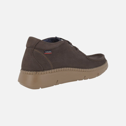 Botines bajos para hombre en piel nobuck con cierre de cordones