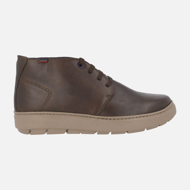 Botas de piel con cordones y suela Extra light