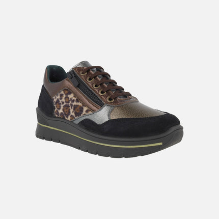 Zapatos deportivos en combinado leopardo con cremallera lateral