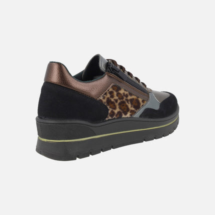 Zapatos deportivos en combinado leopardo con cremallera lateral