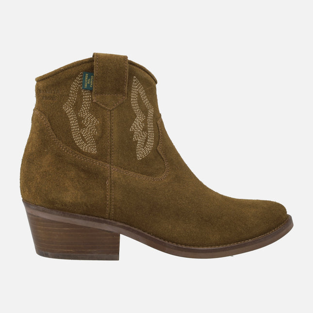 Botines de serraje Dakota con detalle de pespunteado