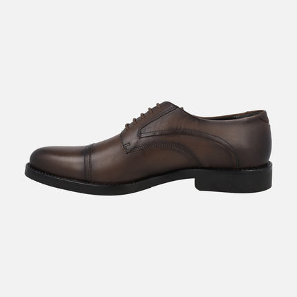 Zapatos de piel para hombre con puntera pespunteada