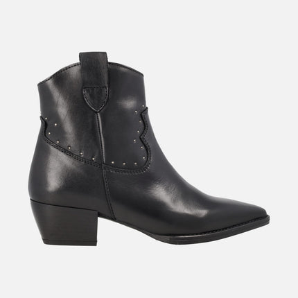 Botines negros de piel Ruby estilo cowboy con detalle de tachas