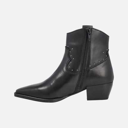 Botines negros de piel Ruby estilo cowboy con detalle de tachas