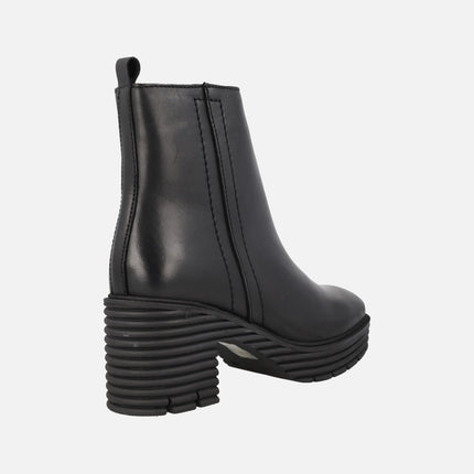 Botines negros de piel Malka con tacón y plataforma