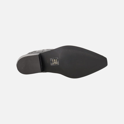 Botas negras de piel estilo cowboy con bordados Hayde