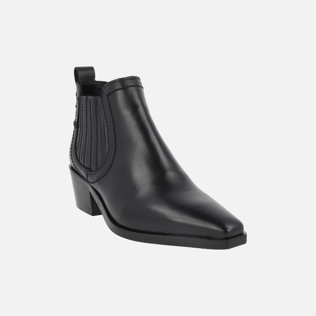 Botines cowboy Loana con elásticos estilo chelsea