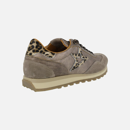 Zapatillas deportivas Cetti 1259 con detalles en animal print