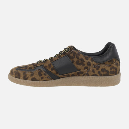 Zapatillas deportivas en print leopardo con piso caramelo