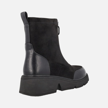 Botines con cremallera central combinados