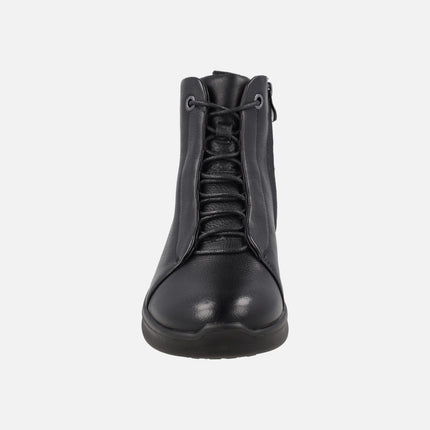 Botines negros de piel con membrana TEX cordones y cremallera