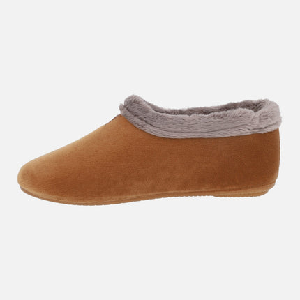 Zapatillas de casa cerradas para mujer en afelpado camel