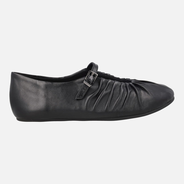 Bailarinas negras de piel con frunces estilo mercedes