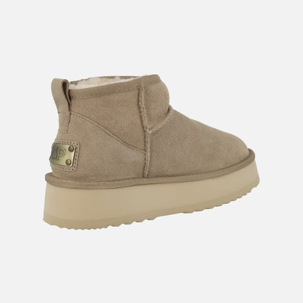 Botas australianas Melide en serraje beige con plataforma