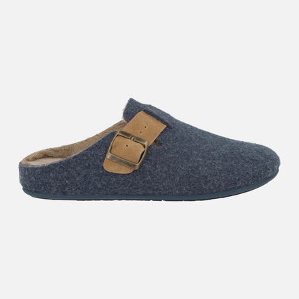 Zapatillas de casa para hombre en tejido azul con tira camel y hebilla