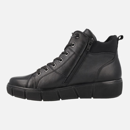 Botines negros de piel con membrana impermeable