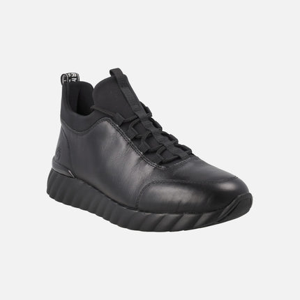 Deportivos negros de piel combinada con neopreno