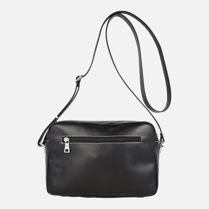 Bolsos bandolera de forma rectangular elaborados en piel natural