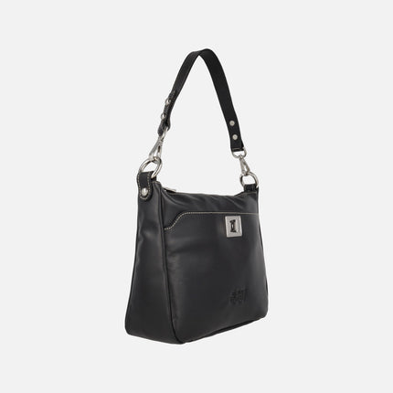 Bolsos de piel para hombro con bandolera y adorno de broche