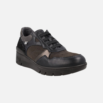 Zapatos deportivos en combinado de piel y serraje con elásticos