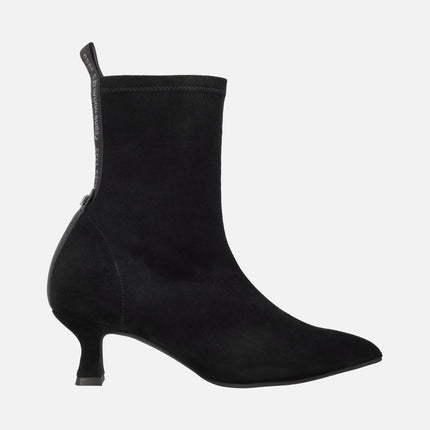 Botines de tacón bajo en tejido elástico negro efecto ante