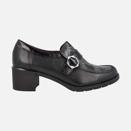 Mocasines de piel combinados con adorno de hebilla hexagonal