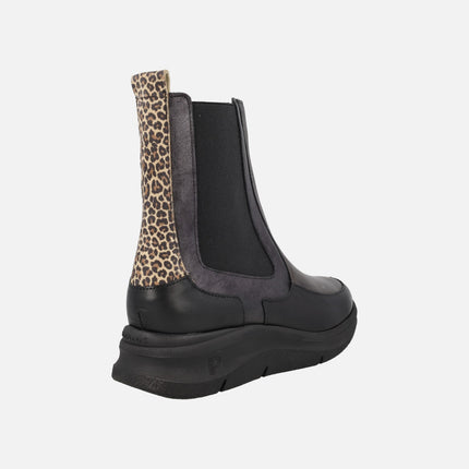 Botines de piel en metalizados con trasera de animal print