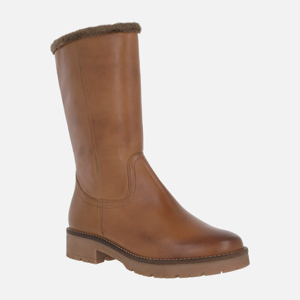 Botas de caña baja en piel cuero con forro de pelo