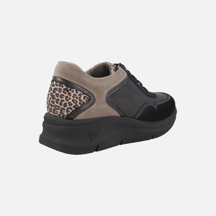 Deportivos combinados con detalles en leopardo