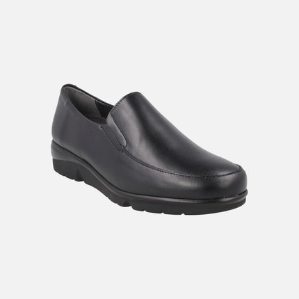 Mocasines negros de piel con elásticos laterales