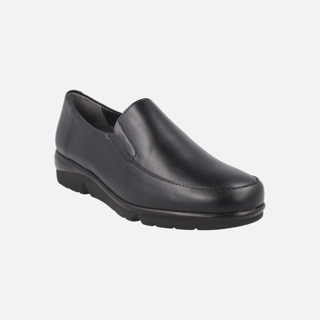 Mocasines negros de piel con elásticos laterales