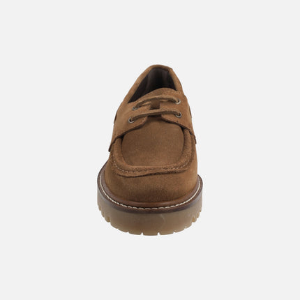 Náuticos de piel serraje color cuero con piso track