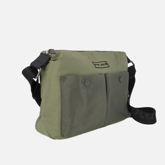 Bolsos bandolera en combinado verde con doble bolsillo frontal