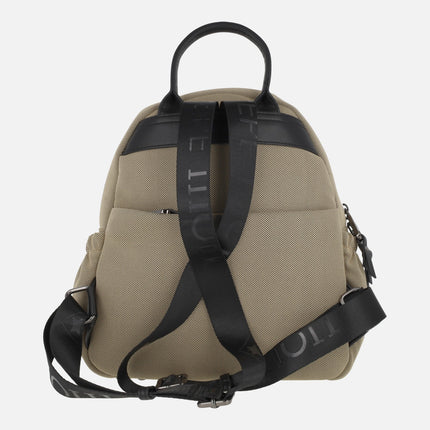 Mochilas acolchadas con adorno de llavero