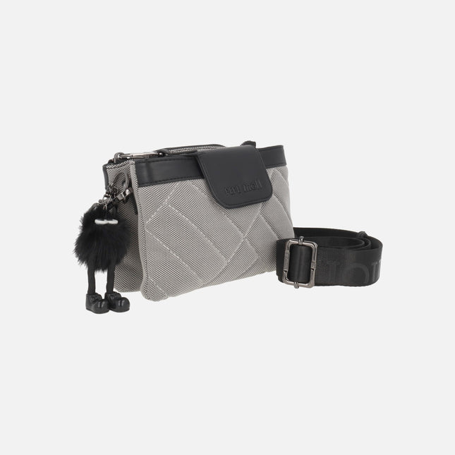 Bolsos bandolera con diseño acolchado y adorno de pompón