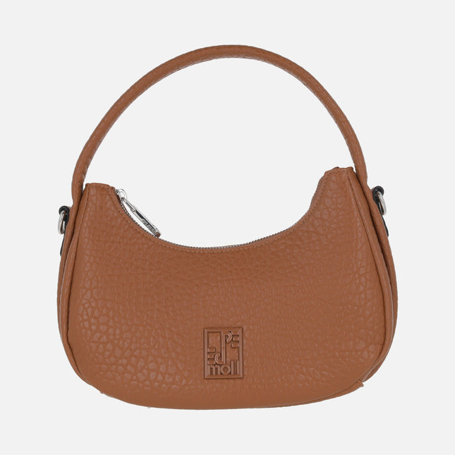 Bolsos con forma de media luna y bandolera incluída